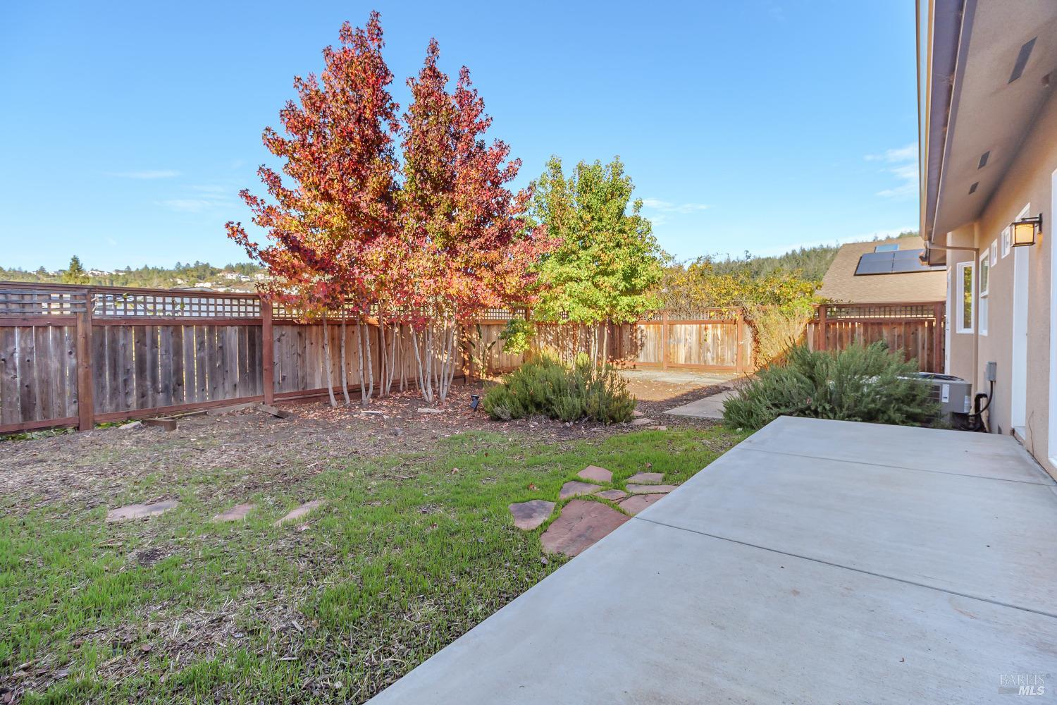 Detail Gallery Image 10 of 37 For 3521 Sleepy Hollow Dr, Santa Rosa,  CA 95404 - 3 Beds | 2 Baths