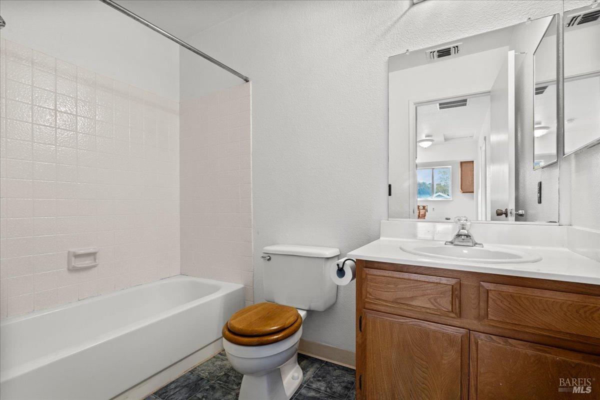 Detail Gallery Image 25 of 43 For 632 Piedmont Ct, Vacaville,  CA 95687 - 3 Beds | 2/1 Baths