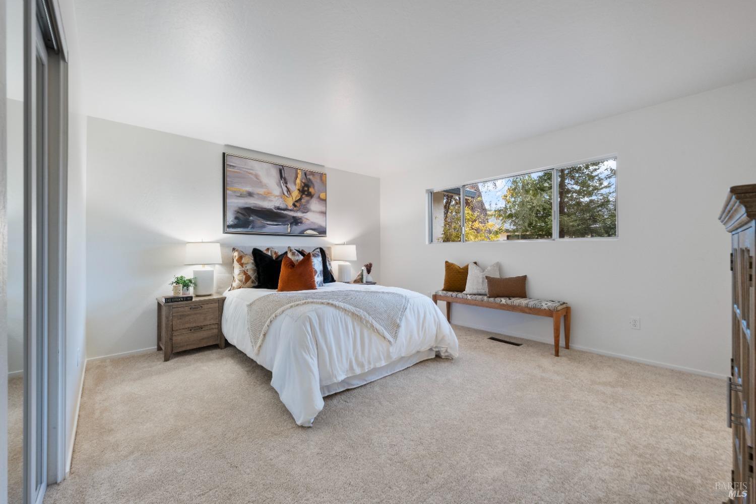 Detail Gallery Image 20 of 29 For 670 Este Madera Ct, Sonoma,  CA 95476 - 3 Beds | 2 Baths