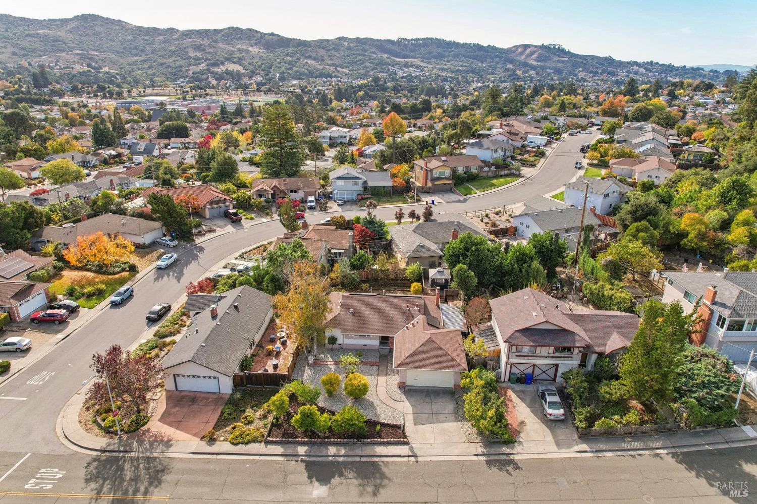 Detail Gallery Image 23 of 31 For 3456 Stewarton Dr, El Sobrante,  CA 94803 - 3 Beds | 2 Baths