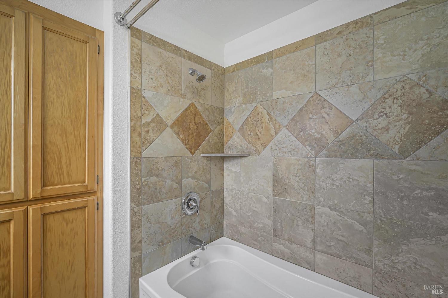 Detail Gallery Image 26 of 30 For 193 Johnson St, Windsor,  CA 95492 - 2 Beds | 2/1 Baths