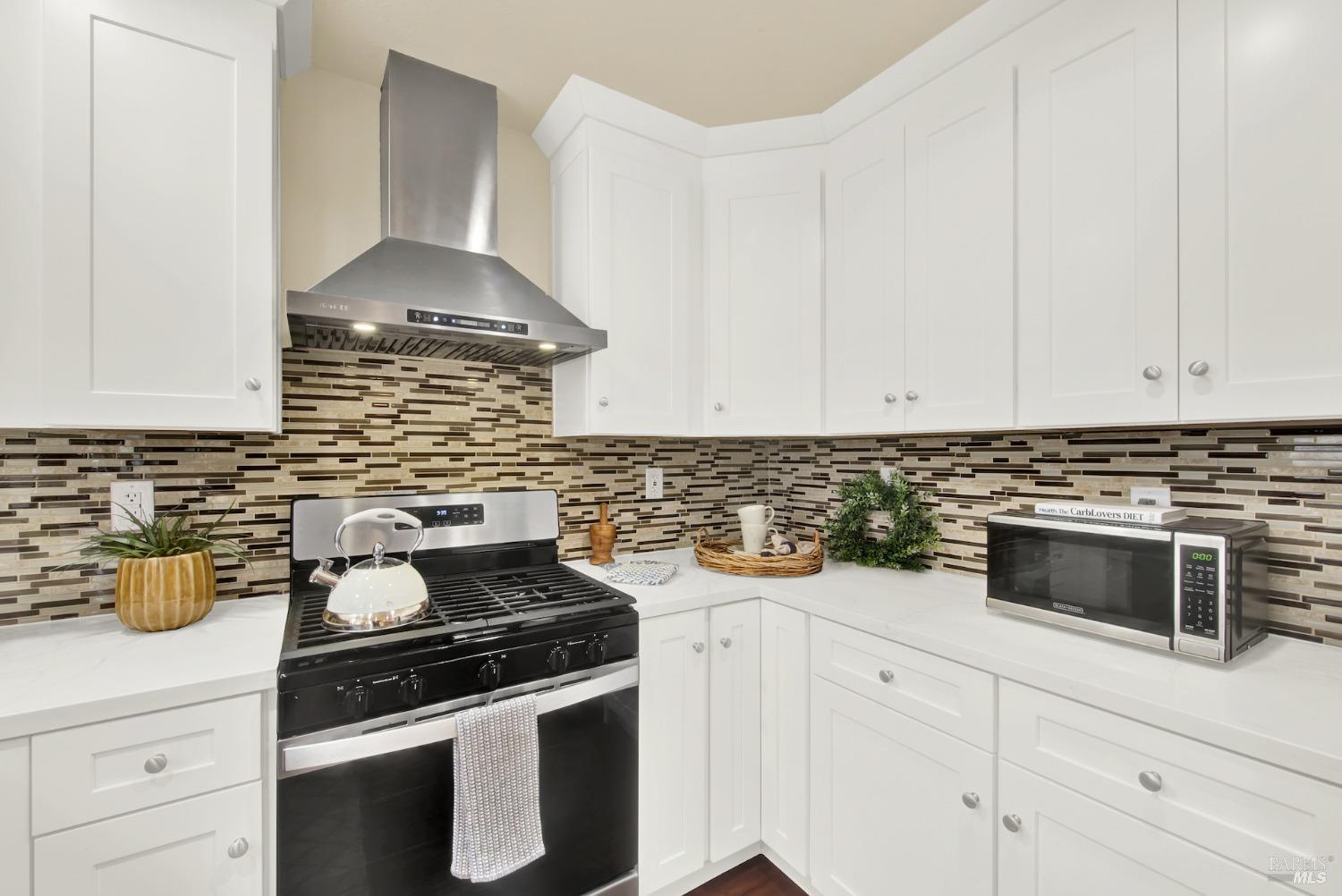 Detail Gallery Image 12 of 43 For 114 Birchwood Ct, Suisun City,  CA 94585 - 3 Beds | 2/1 Baths