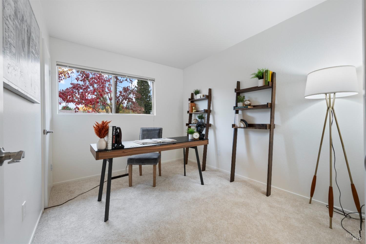 Detail Gallery Image 18 of 29 For 670 Este Madera Ct, Sonoma,  CA 95476 - 3 Beds | 2 Baths