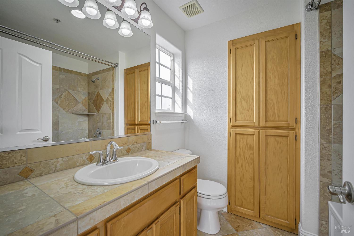 Detail Gallery Image 25 of 30 For 193 Johnson St, Windsor,  CA 95492 - 2 Beds | 2/1 Baths