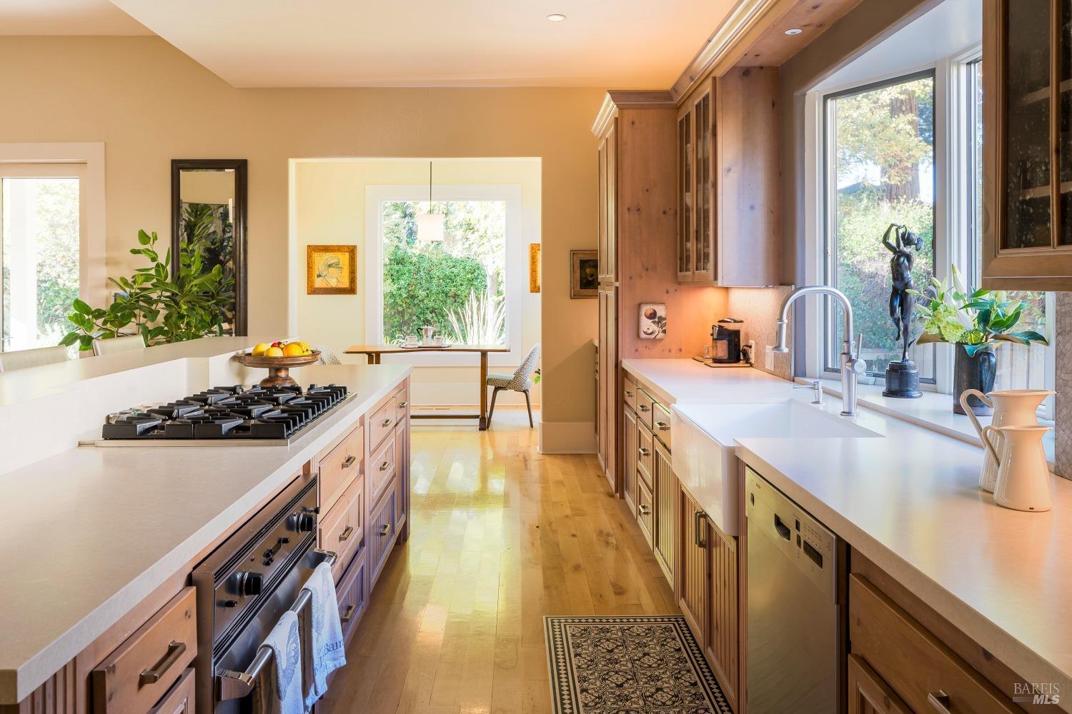 Detail Gallery Image 13 of 53 For 999 Pratt Ave, Saint Helena,  CA 94574 - 4 Beds | 4/1 Baths