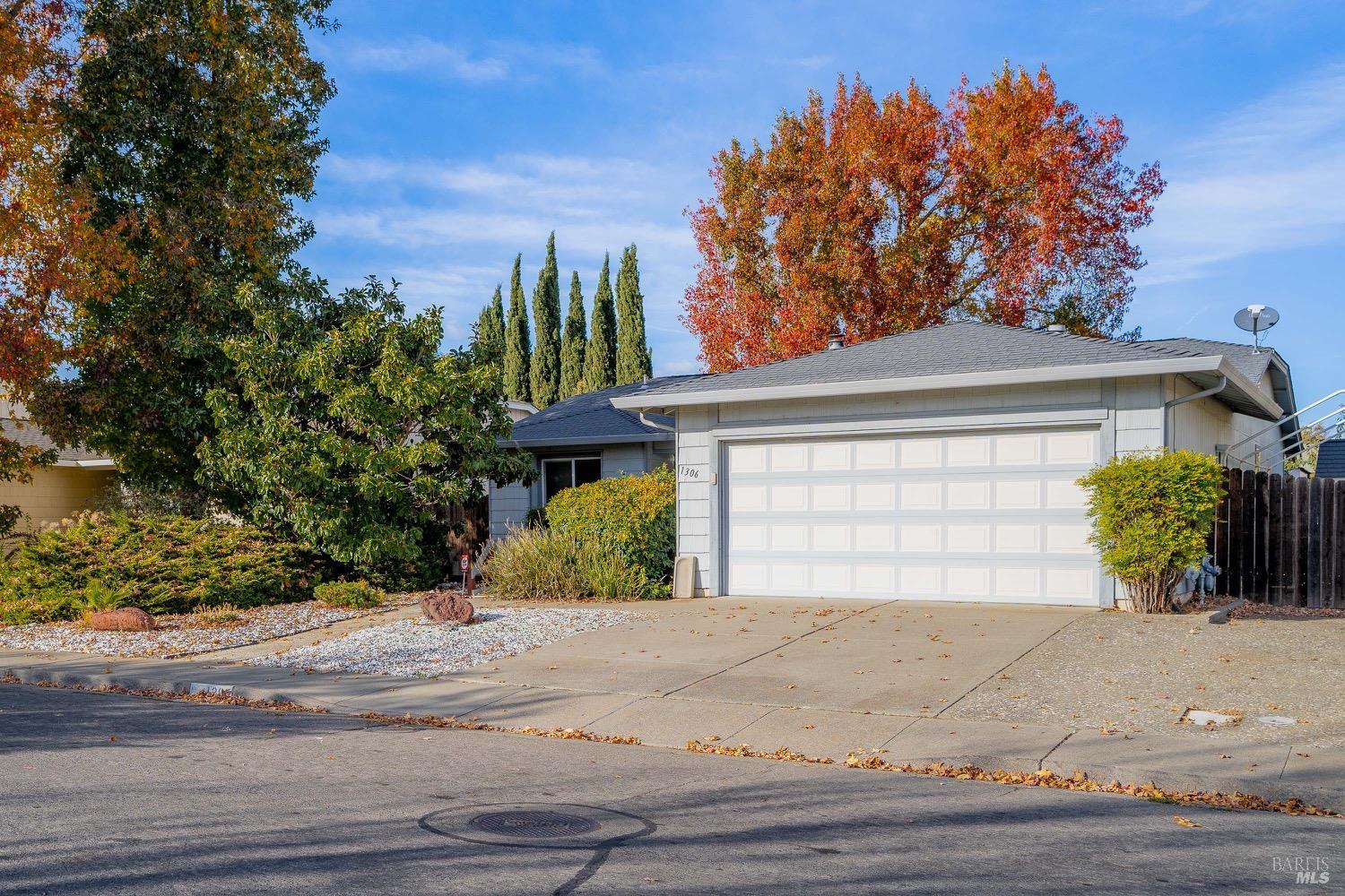 Detail Gallery Image 2 of 33 For 1306 Bittern Way, Suisun City,  CA 94585 - 3 Beds | 2 Baths