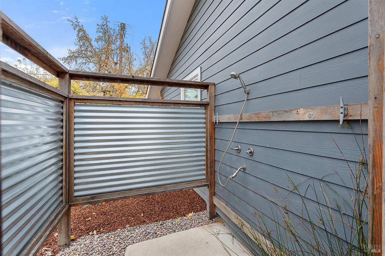 Detail Gallery Image 25 of 45 For 8950 Ross Station Rd, Sebastopol,  CA 95472 - 4 Beds | 3/2 Baths