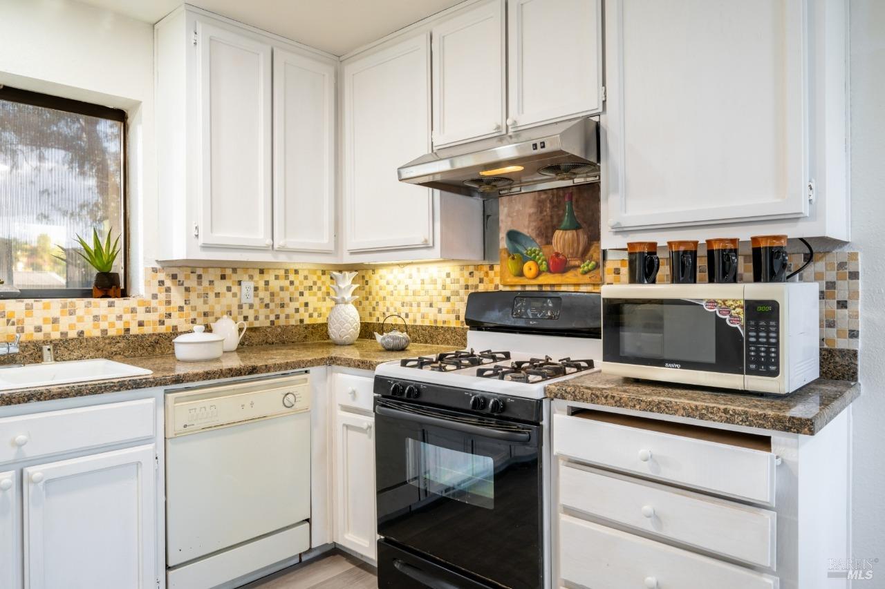 Detail Gallery Image 16 of 19 For 2628 Aspinwall Ct, Fairfield,  CA 94534 - 3 Beds | 2/1 Baths