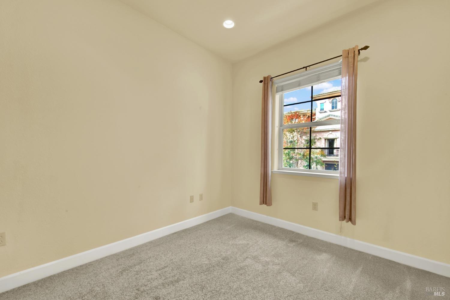 Detail Gallery Image 48 of 65 For 1112 Sonata Dr, Vallejo,  CA 94591 - 2 Beds | 2 Baths