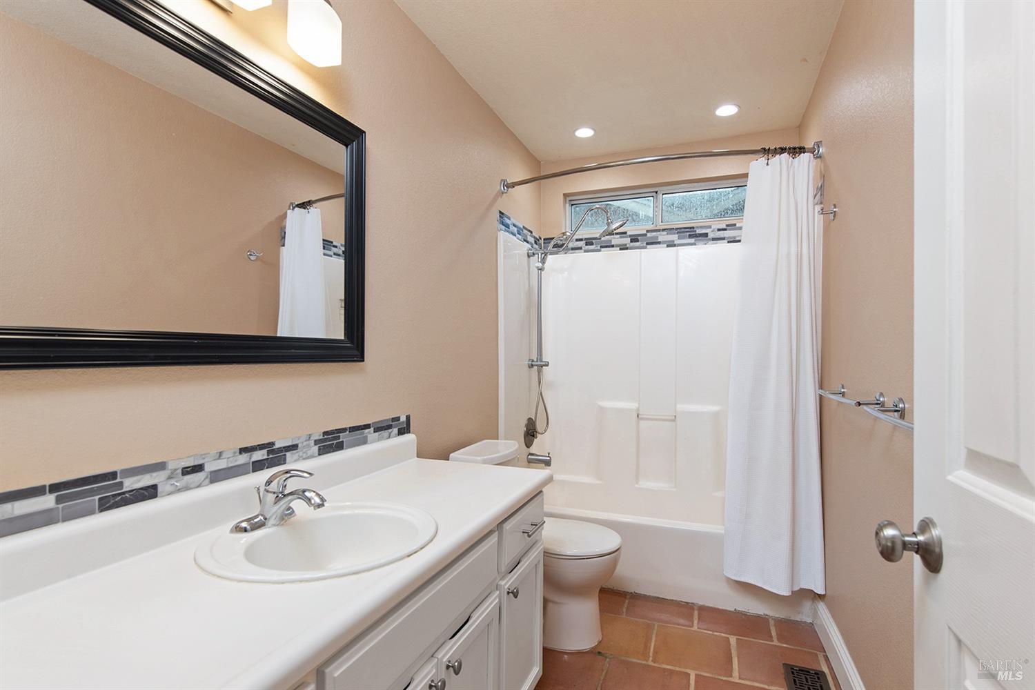 Detail Gallery Image 17 of 30 For 144 Fulton Pl, Windsor,  CA 95492 - 3 Beds | 2 Baths