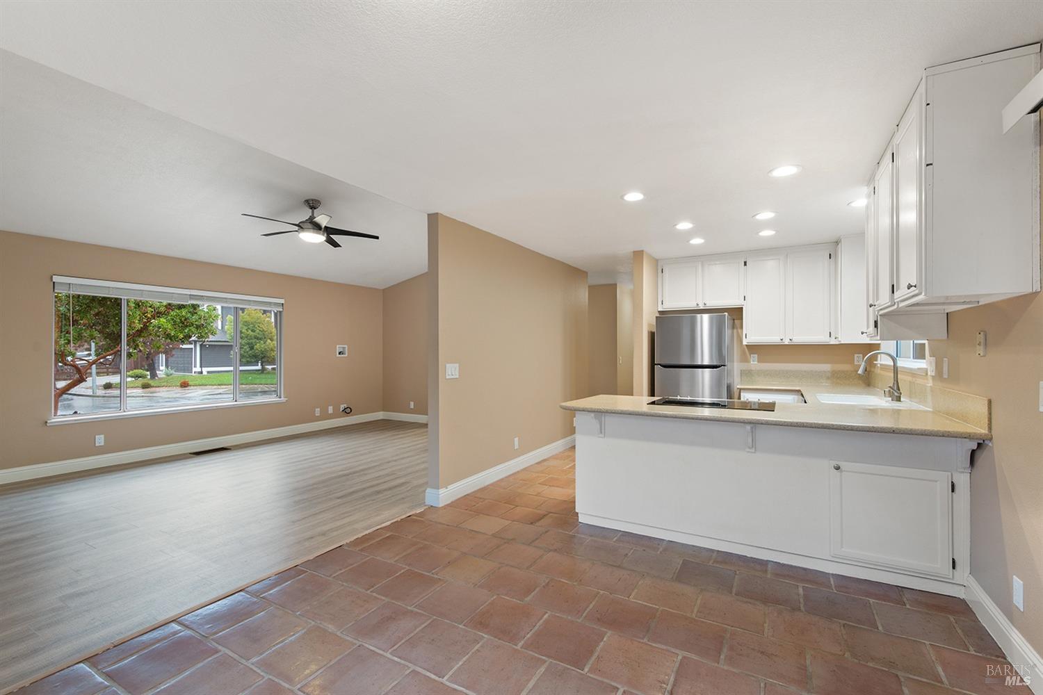 Detail Gallery Image 14 of 30 For 144 Fulton Pl, Windsor,  CA 95492 - 3 Beds | 2 Baths