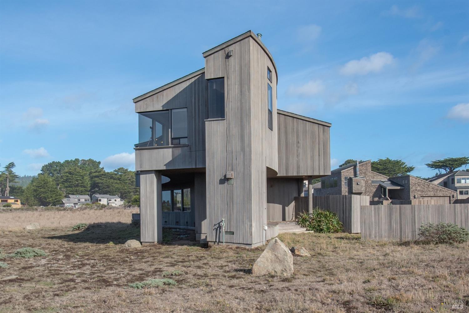 Detail Gallery Image 3 of 41 For 251 Ballast Rd, The Sea Ranch,  CA 95497 - 2 Beds | 2/1 Baths