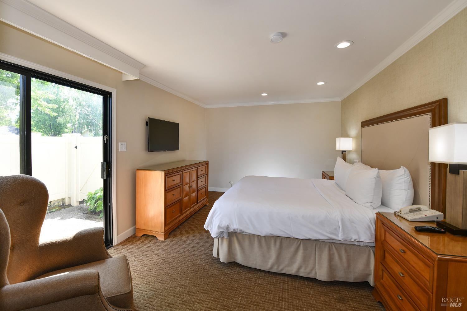 Detail Gallery Image 15 of 21 For 1600 Atlas Peak Rd #309,  Napa,  CA 94558 - 1 Beds | 1 Baths