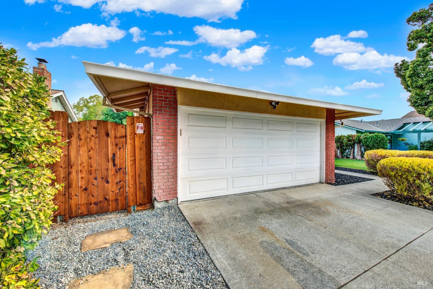 Detail Gallery Image 6 of 51 For 173 Edwin Dr, Vacaville,  CA 95687 - 3 Beds | 2 Baths