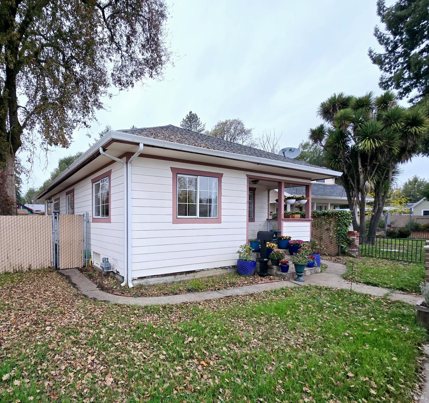 Detail Gallery Image 3 of 29 For 670 S Main St, Willits,  CA 95490 - 3 Beds | 2 Baths