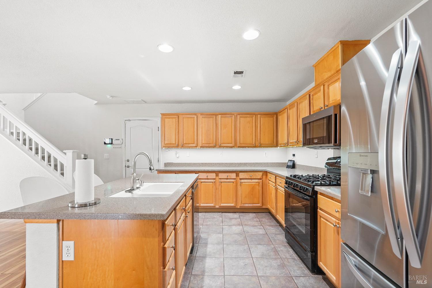 Detail Gallery Image 16 of 33 For 3155 Puffin Cir, Fairfield,  CA 94533 - 3 Beds | 2/1 Baths