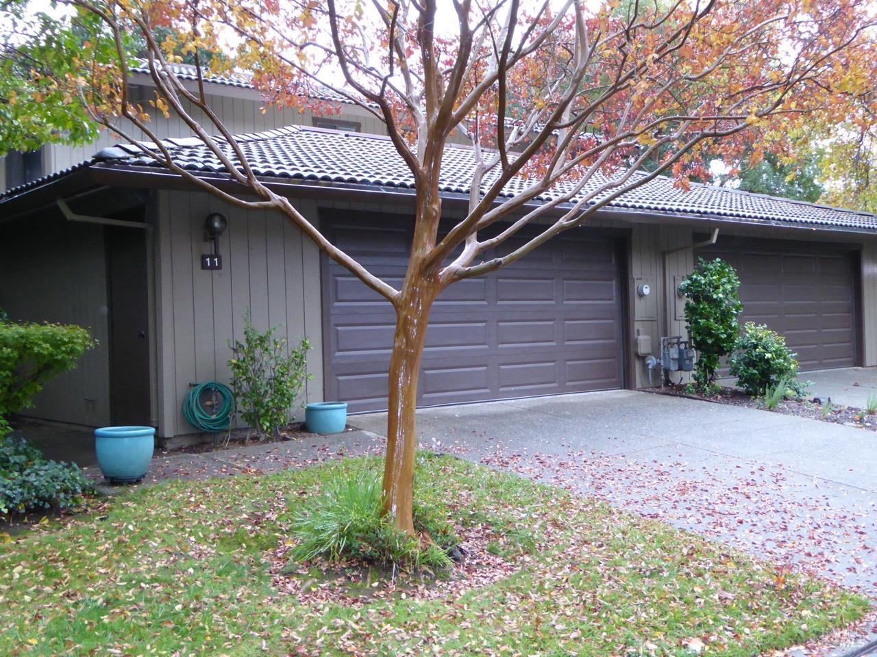 Detail Gallery Image 2 of 52 For 11 Fairway Pl, Fairfield,  CA 94534 - 3 Beds | 2/1 Baths