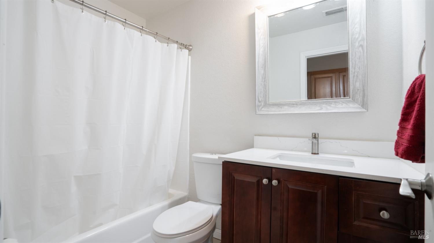 Detail Gallery Image 35 of 42 For 915 Beechwood Cir, Suisun City,  CA 94585 - 3 Beds | 2/1 Baths