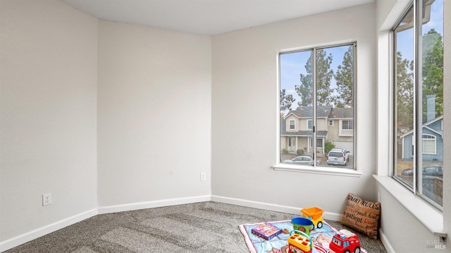 Detail Gallery Image 31 of 42 For 915 Beechwood Cir, Suisun City,  CA 94585 - 3 Beds | 2/1 Baths