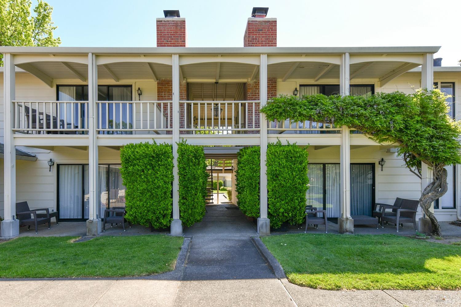 Detail Gallery Image 1 of 21 For 1600 Atlas Peak Rd #309,  Napa,  CA 94558 - 1 Beds | 1 Baths