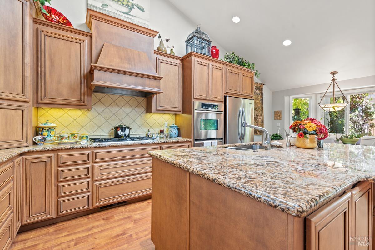 Detail Gallery Image 3 of 48 For 7310 Oakmont Dr, Santa Rosa,  CA 95409 - 3 Beds | 2 Baths