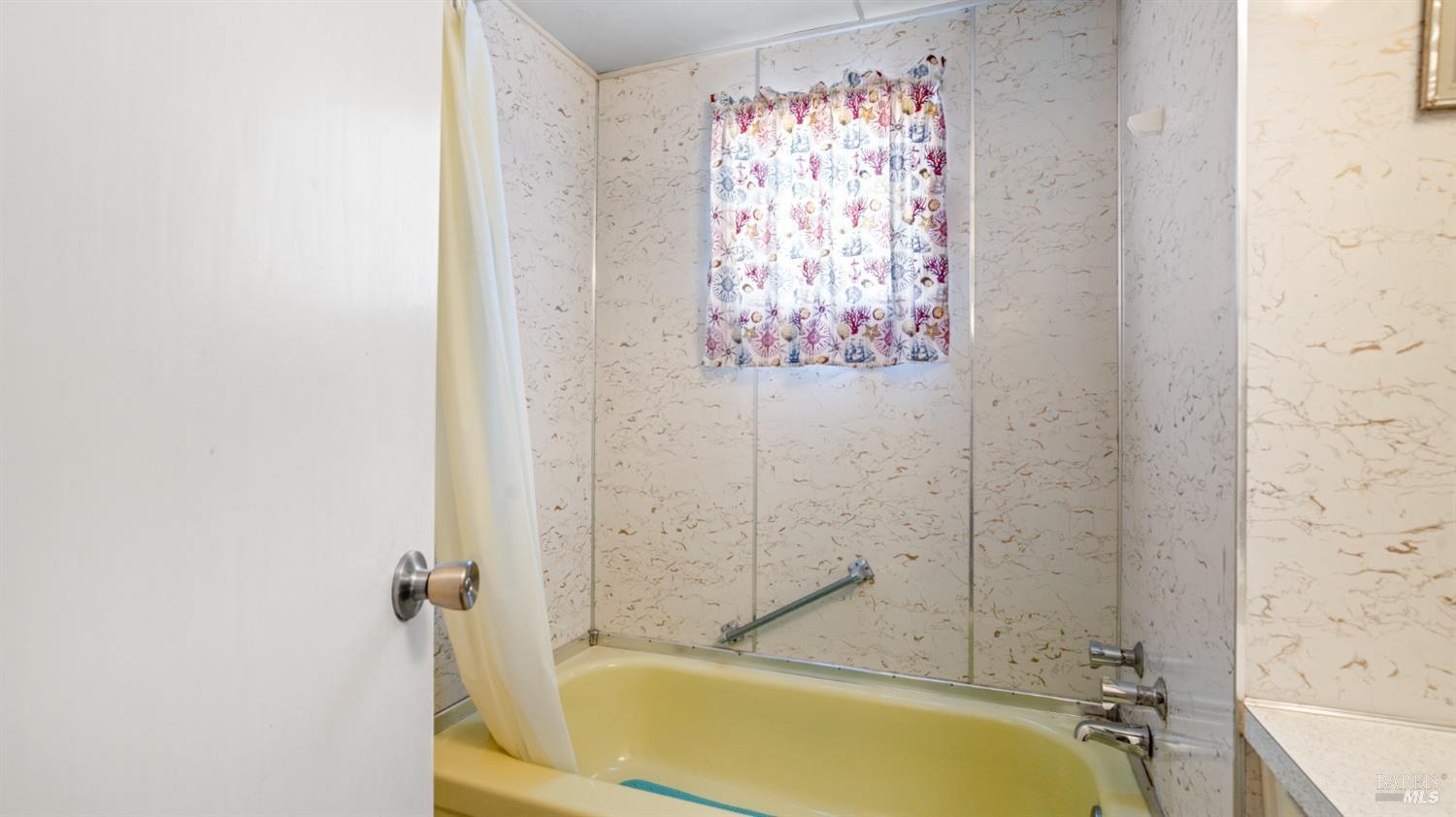 Detail Gallery Image 19 of 26 For 77 Heliotrope St, Vallejo,  CA 94589 - 2 Beds | 2 Baths