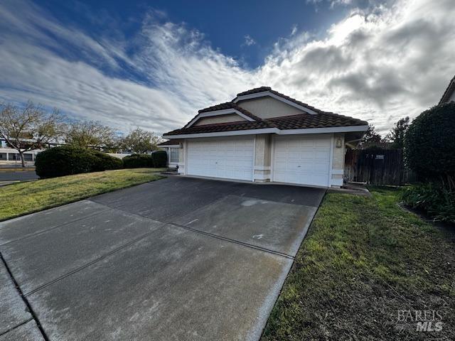 Detail Gallery Image 3 of 40 For 660 Harwinton Ct, Vacaville,  CA 95688 - 4 Beds | 2 Baths