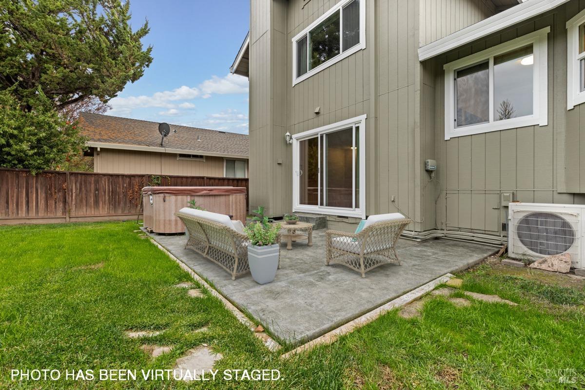 Detail Gallery Image 19 of 55 For 5674 Carriage Ln, Santa Rosa,  CA 95403 - 4 Beds | 2/1 Baths