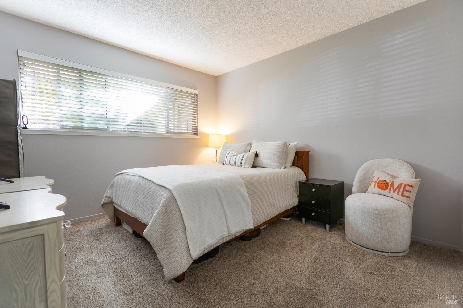 Detail Gallery Image 14 of 26 For 2527 Coffey Ln, Santa Rosa,  CA 95403 - 2 Beds | 1 Baths