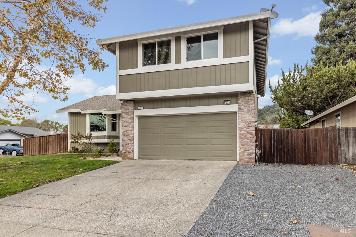 Detail Gallery Image 1 of 55 For 5674 Carriage Ln, Santa Rosa,  CA 95403 - 4 Beds | 2/1 Baths