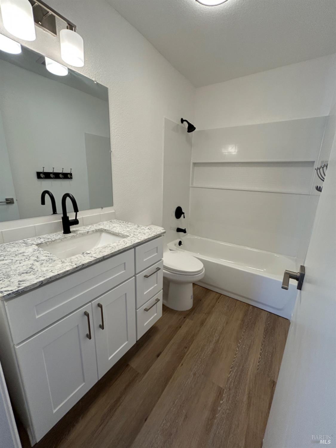 Detail Gallery Image 7 of 14 For 2829 Apple Valley Ln #1,  Santa Rosa,  CA 95403 - 2 Beds | 1 Baths