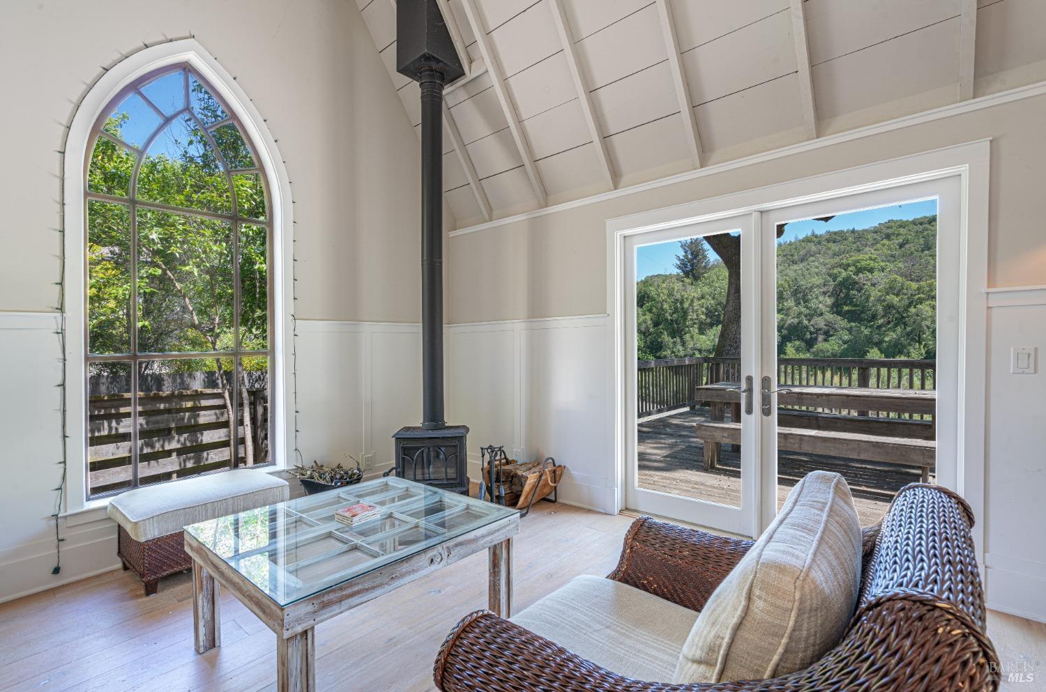 Detail Gallery Image 2 of 38 For 2630 S Fitch Mountain Rd, Healdsburg,  CA 95448 - 2 Beds | 2 Baths