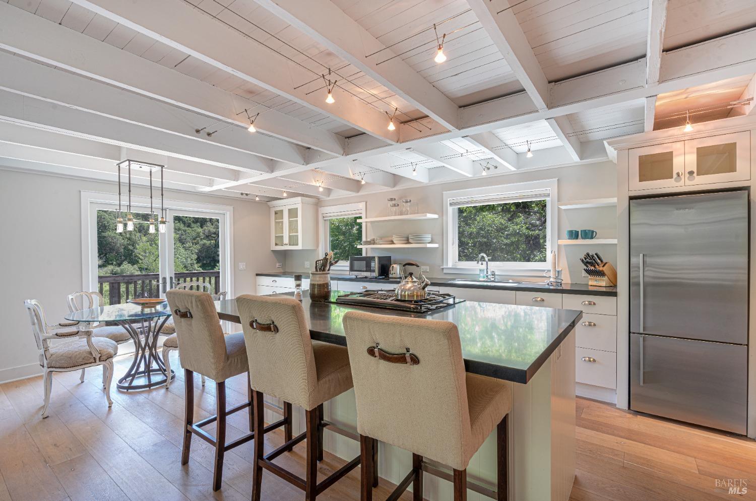 Detail Gallery Image 11 of 38 For 2630 S Fitch Mountain Rd, Healdsburg,  CA 95448 - 2 Beds | 2 Baths