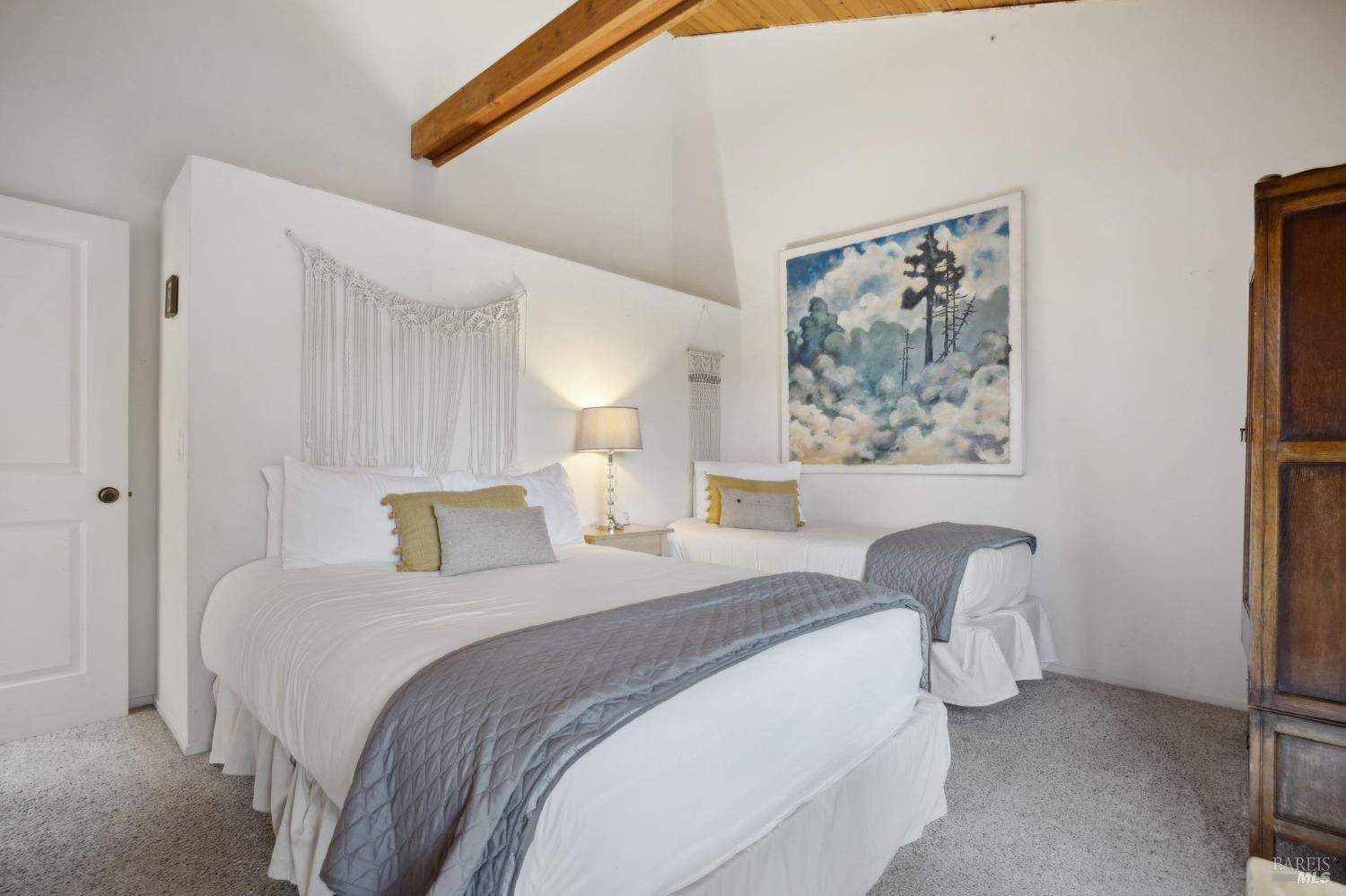 Detail Gallery Image 59 of 67 For 7500 Panoramic Hwy, Stinson Beach,  CA 94970 - 3 Beds | 2 Baths