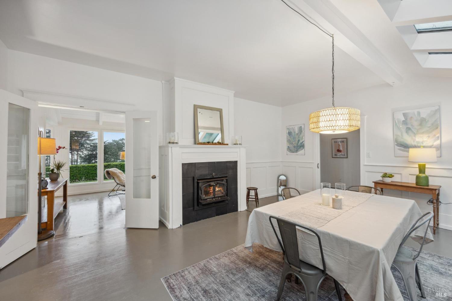 Detail Gallery Image 20 of 67 For 7500 Panoramic Hwy, Stinson Beach,  CA 94970 - 3 Beds | 2 Baths