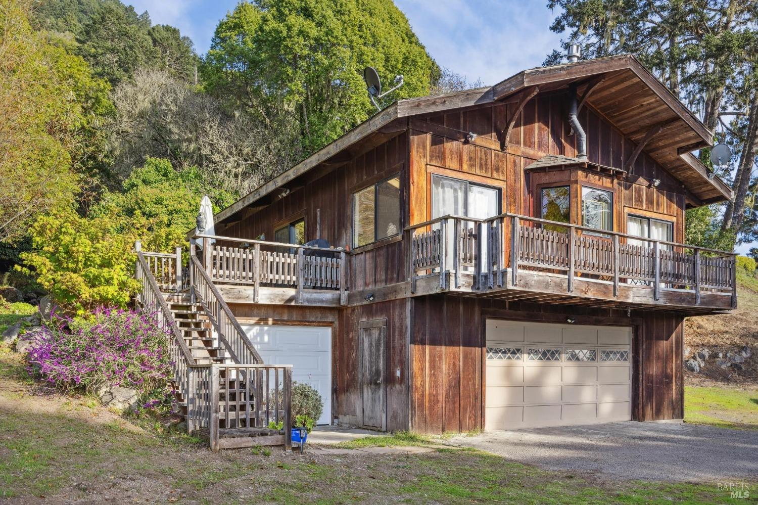 Detail Gallery Image 46 of 67 For 7500 Panoramic Hwy, Stinson Beach,  CA 94970 - 3 Beds | 2 Baths