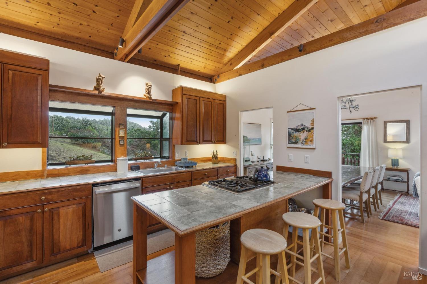 Detail Gallery Image 50 of 67 For 7500 Panoramic Hwy, Stinson Beach,  CA 94970 - 3 Beds | 2 Baths