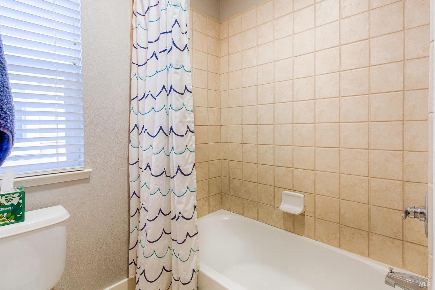 Detail Gallery Image 30 of 35 For 20 Breen Way, Cotati,  CA 94931 - 3 Beds | 2/1 Baths