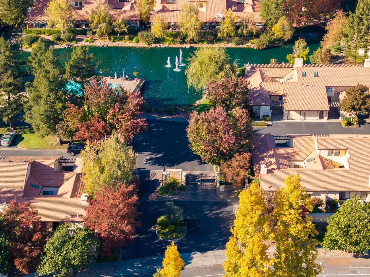 Detail Gallery Image 69 of 82 For 13 Fountain Grove Cir, Napa,  CA 94558 - 3 Beds | 2/1 Baths