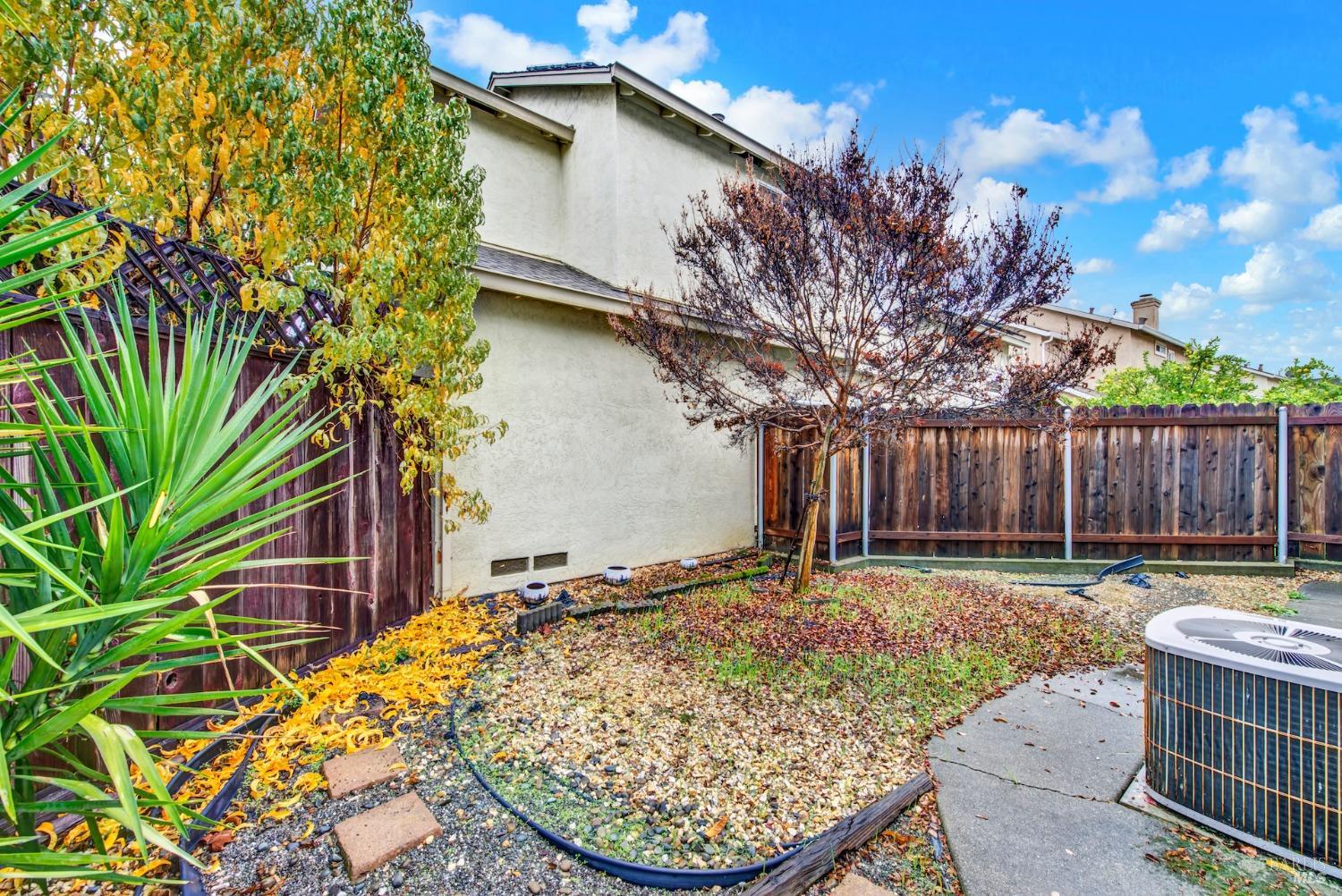 Detail Gallery Image 56 of 61 For 913 Beechwood Cir, Suisun City,  CA 94585 - 3 Beds | 2/1 Baths