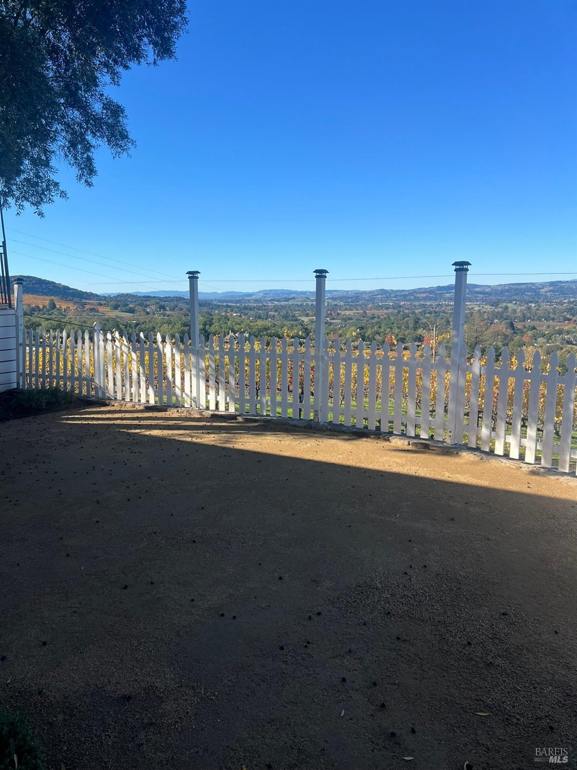 Detail Gallery Image 19 of 31 For 1085 Shadybrook Ln, Napa,  CA 94558 - 3 Beds | 2 Baths