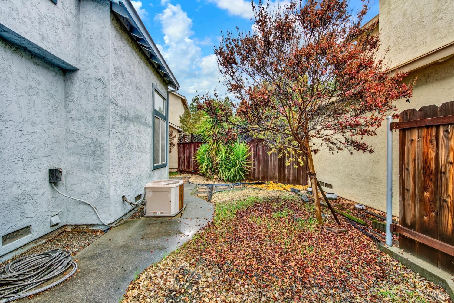 Detail Gallery Image 58 of 61 For 913 Beechwood Cir, Suisun City,  CA 94585 - 3 Beds | 2/1 Baths