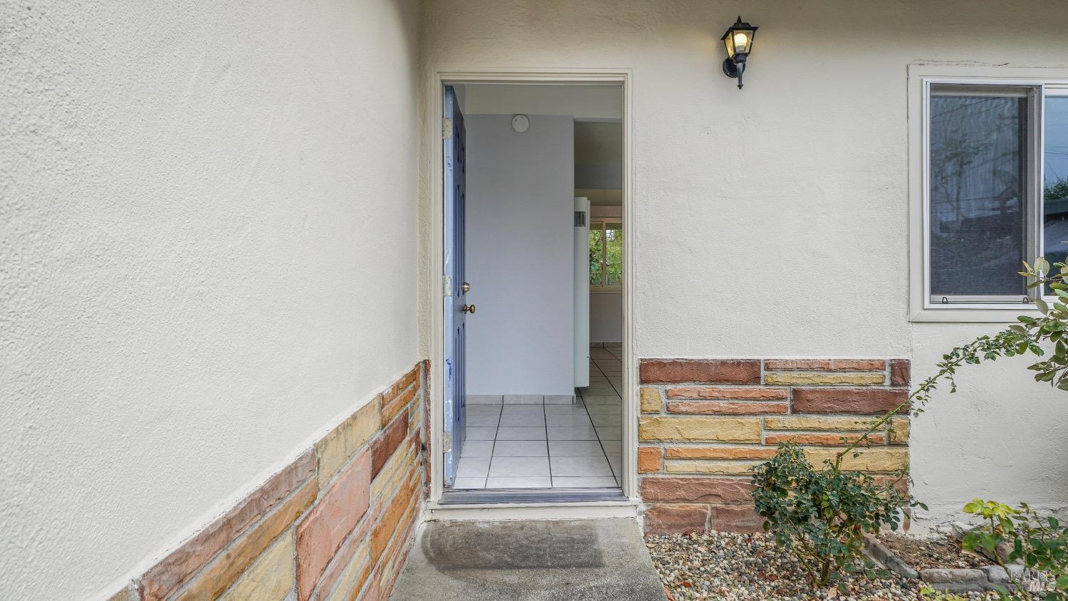 Detail Gallery Image 4 of 42 For 133 Los Altos Pl, American Canyon,  CA 94503 - 3 Beds | 1 Baths