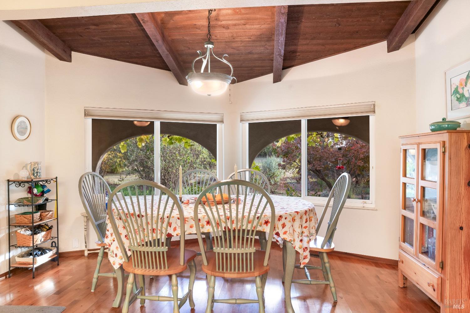 Detail Gallery Image 17 of 91 For 5625 Occidental Rd, Santa Rosa,  CA 95401 - 3 Beds | 2/1 Baths