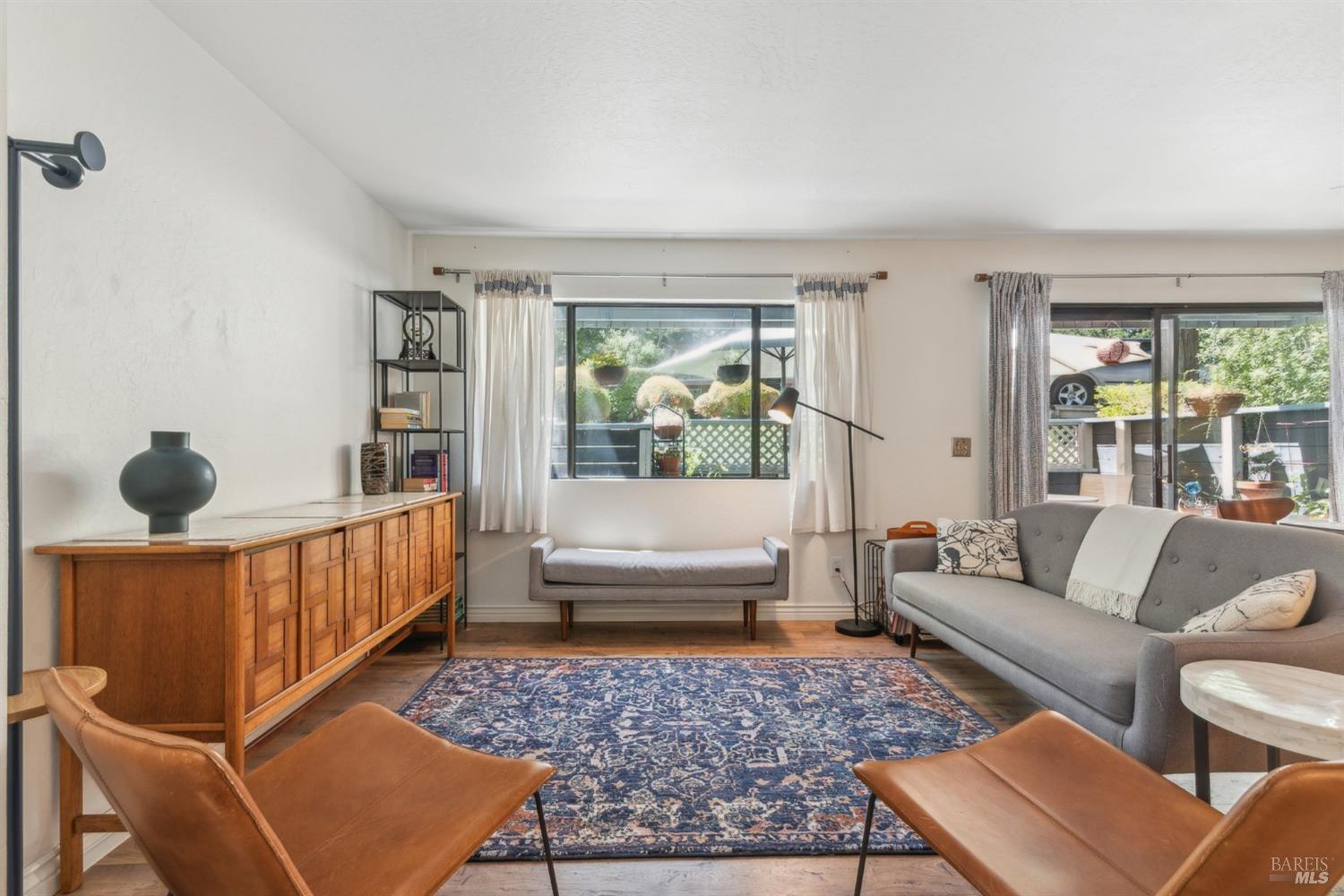 Detail Gallery Image 2 of 34 For 105 Virginia Ave #9,  Sebastopol,  CA 95472 - 2 Beds | 1/1 Baths