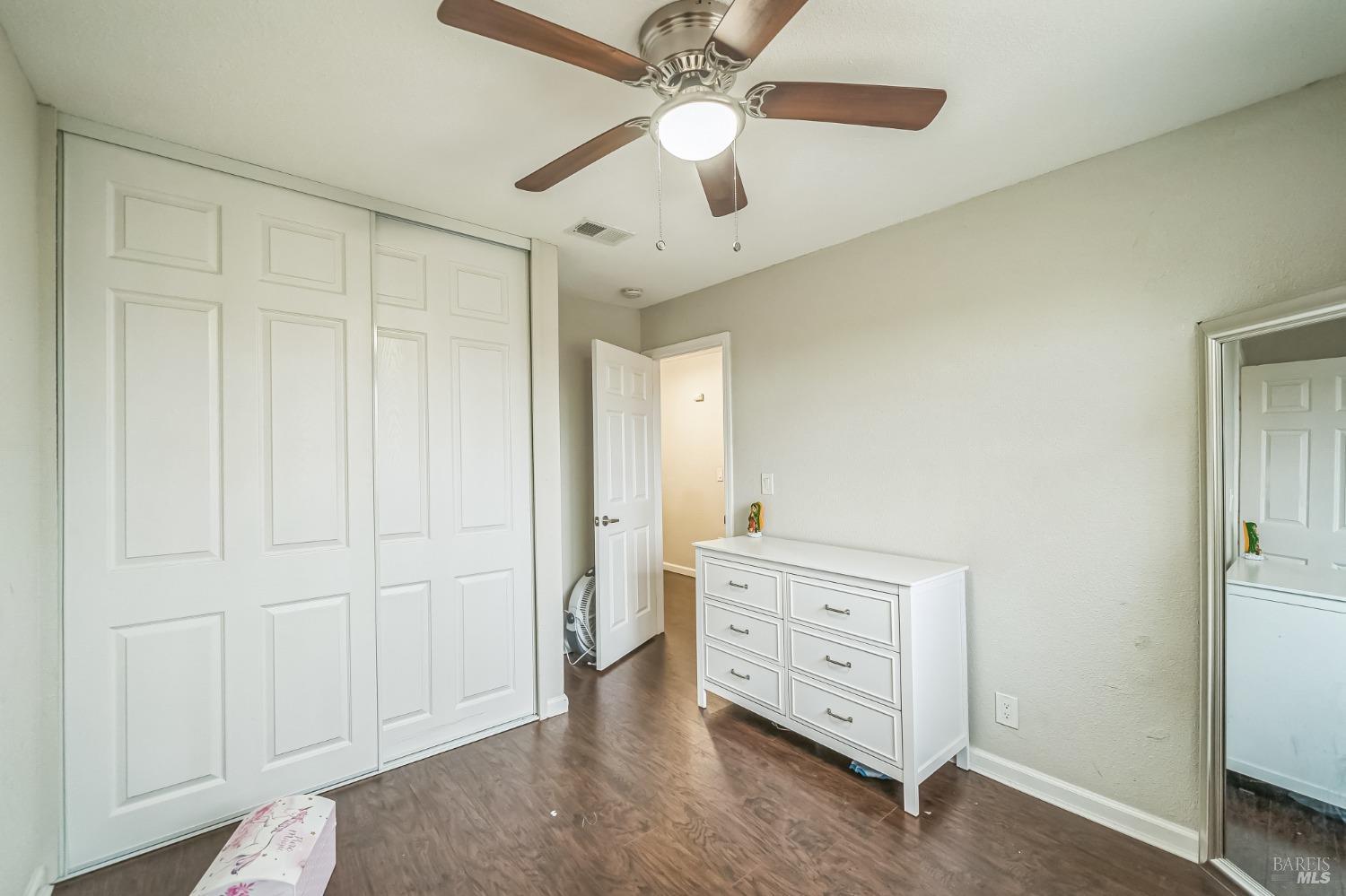 Detail Gallery Image 18 of 25 For 406 Cinnamon Way, Suisun City,  CA 94585 - 4 Beds | 2/1 Baths