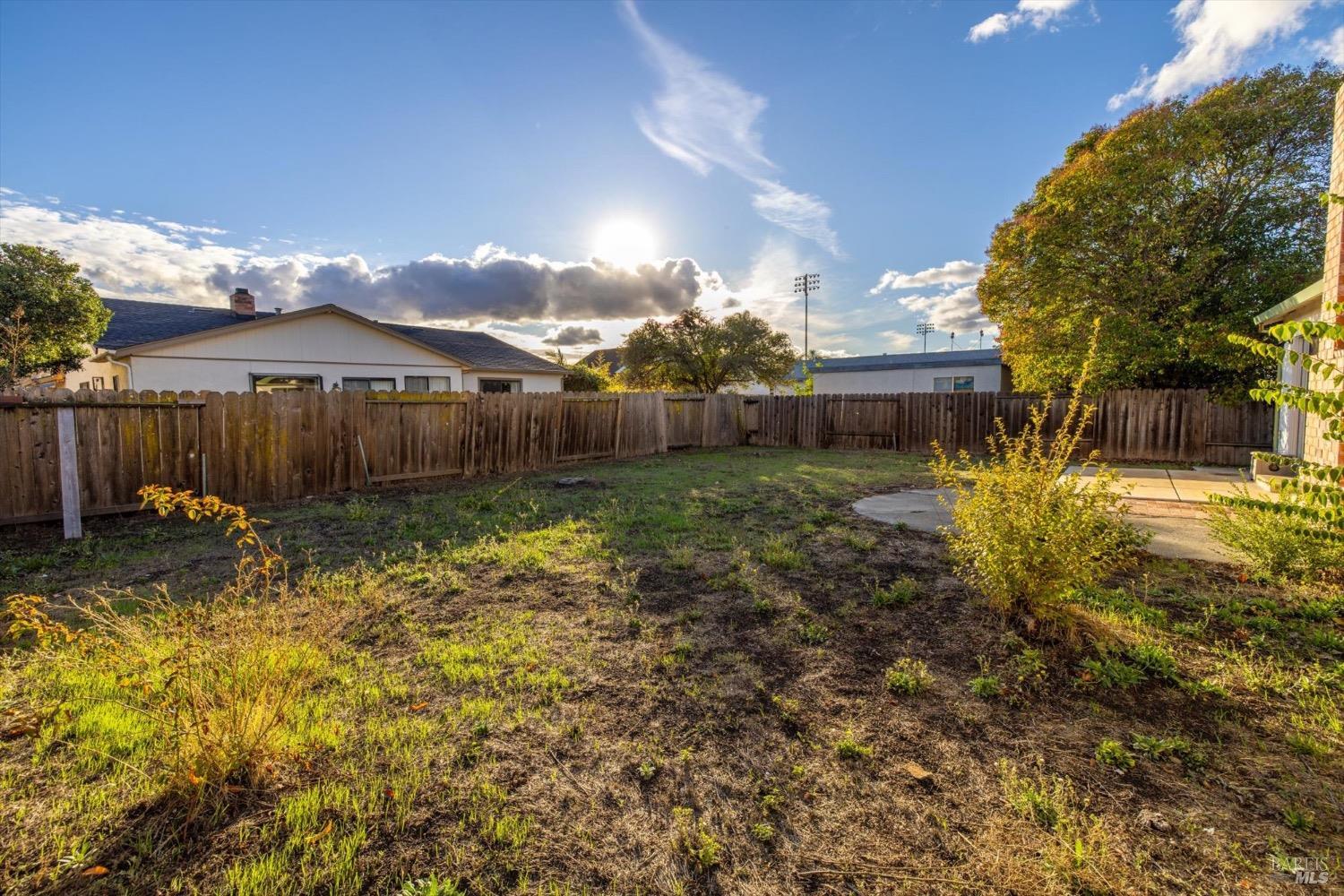 Detail Gallery Image 33 of 50 For 679 Devon Ct, Fairfield,  CA 94533 - 3 Beds | 2 Baths