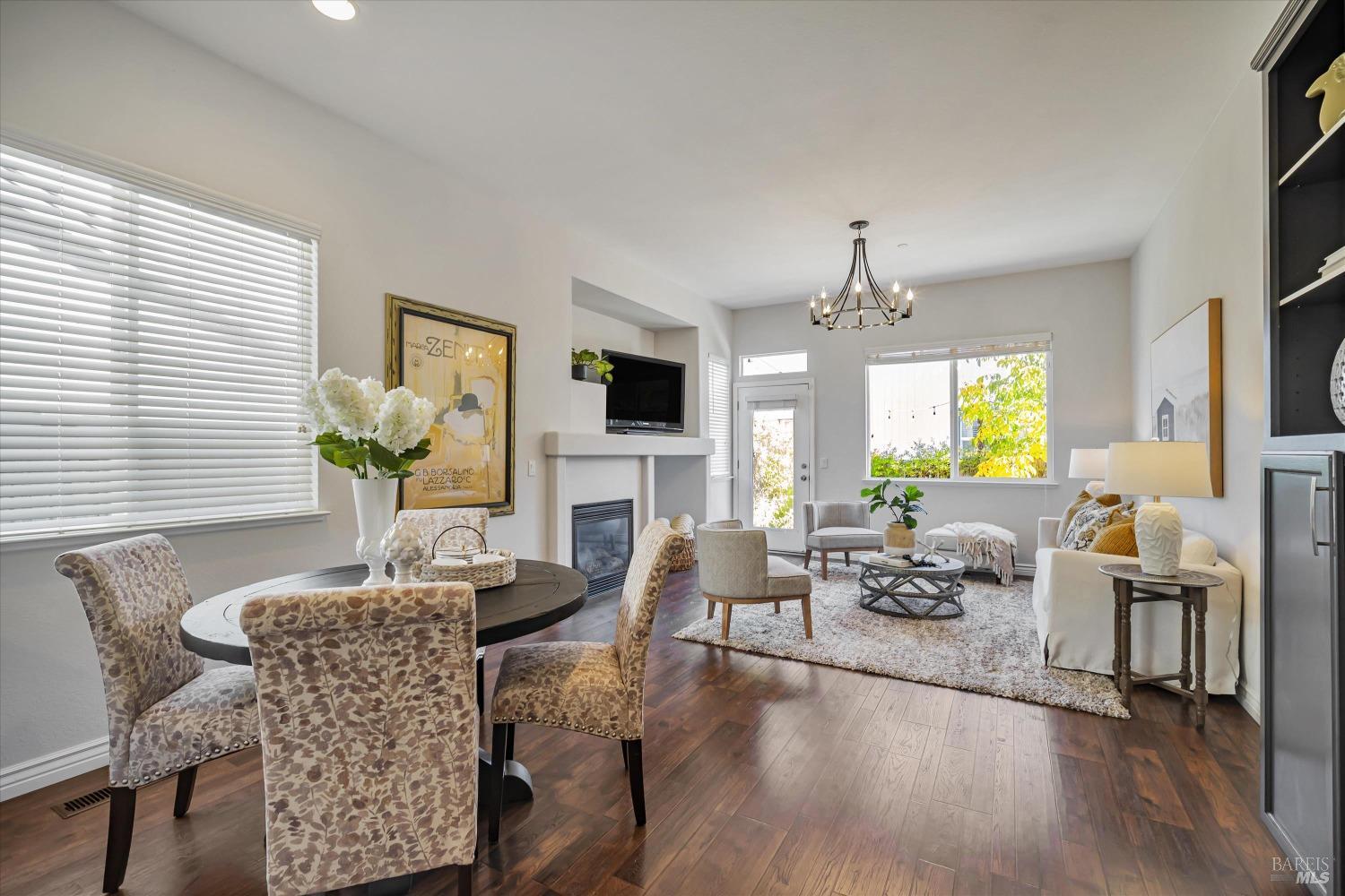 Detail Gallery Image 9 of 31 For 8216 Trione Cir, Windsor,  CA 95492 - 3 Beds | 2 Baths