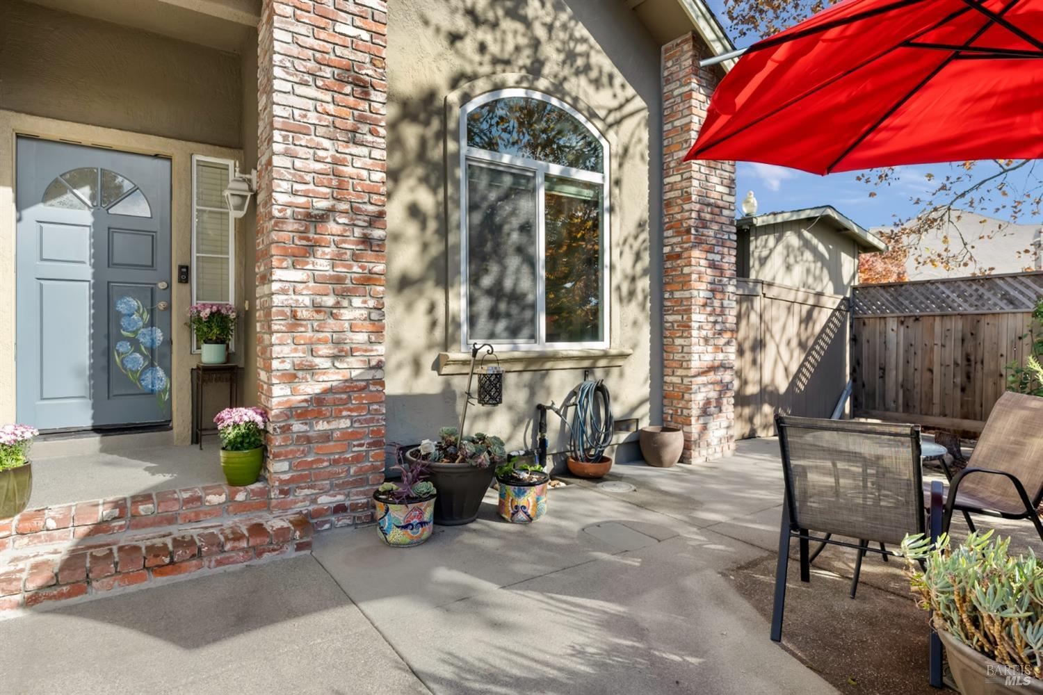 Detail Gallery Image 3 of 38 For 1027 Elsbree Ln, Windsor,  CA 95492 - 4 Beds | 2/1 Baths