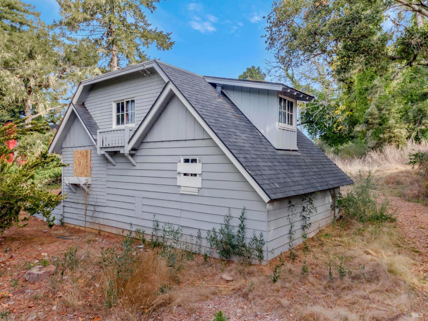 Detail Gallery Image 3 of 22 For 9303 Monroe Ave, Aptos,  CA 95003 - 2 Beds | 2 Baths